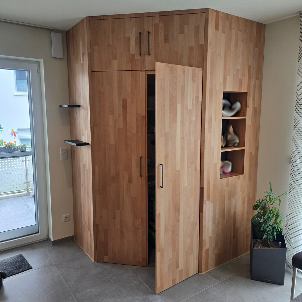 Eckschrank offen aus Buche geölt