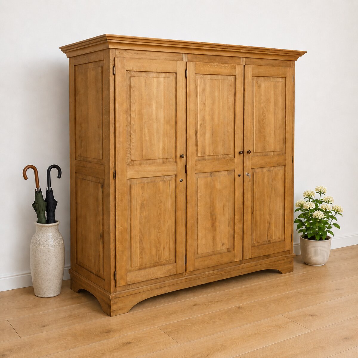 Massivholzschrank Eiche Stil
